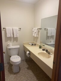 Washington Island Hotel | Harbor Inn- Waterfront room #20- Two beds