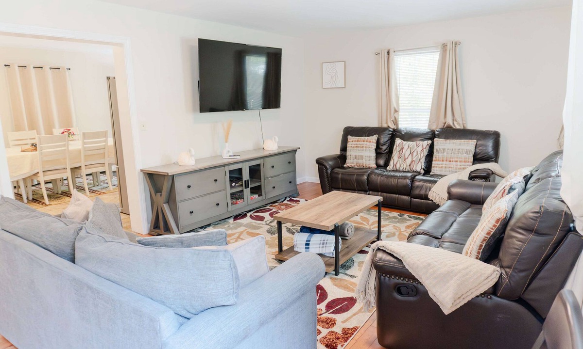 Ellsworth House | Harbor ViewCharming 3-bedroom house in delightful Acadia Area AC, WiFi
