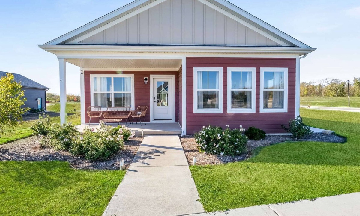 Ottawa House | Harbor Village Neighborhood at Heritage Harbor