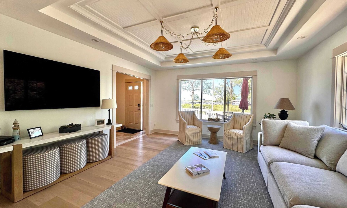 Grand Haven House | Harborside Grand Haven - Walk to Lake Michigan