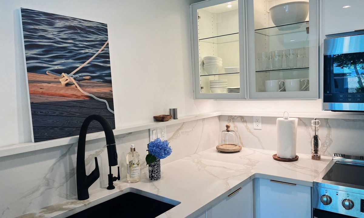 Marblehead Apartment | Harborviews! NEW 2-bed w AC sleeps 6, Downtown Historic Marblehead with parking
