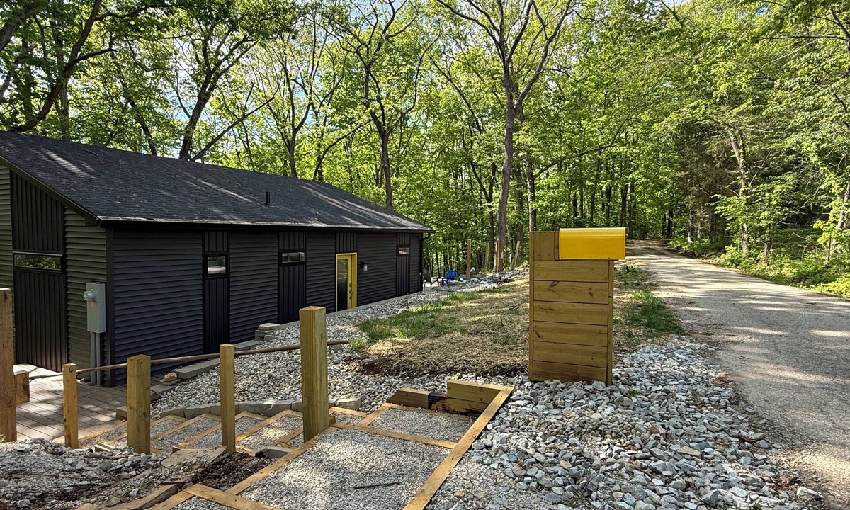 Bloomington Ski Chalet | Headless Goose Chalet - Near Bloomington - Hot tub, gas grill, and fire pit