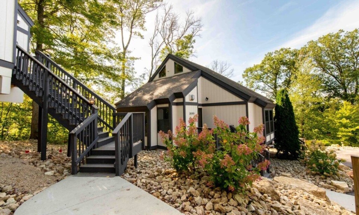 Wisconsin Dells House | Headline