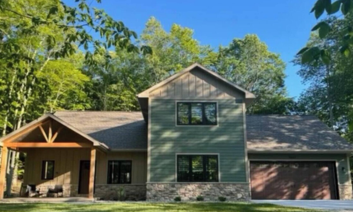 Egg Harbor House | Heart of Door County Home-Sleeps 16+ w/Hot Tub