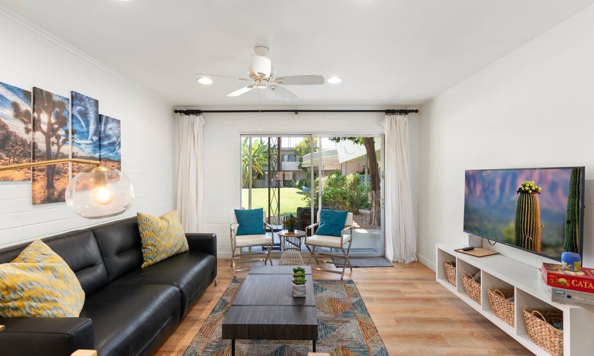 South Scottsdale Condo | Heated Pool, Continental Breakfast Included, Fast Internet, Walkable to Old Town