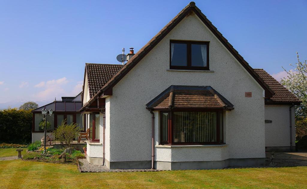 Dingwall Bed & Breakfast | Henshire B&B