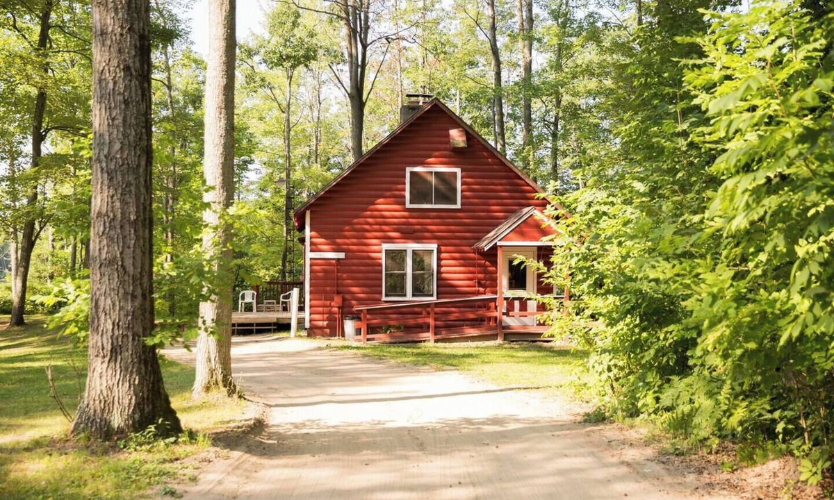 Harrison Cabin | Herds End cabin on Long Lake
