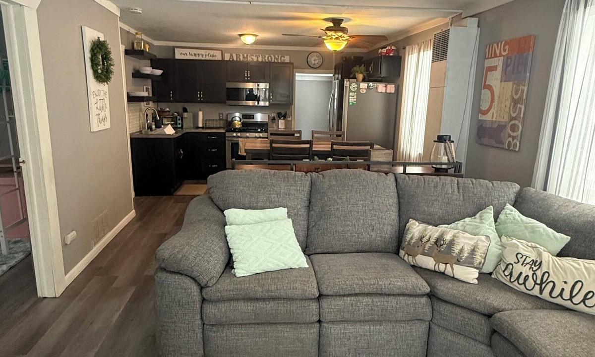 Higgins Lake Cabin | Higgins Lake Charming 3-Bedroom Cottage with Lake Access near Snowmobile Trails