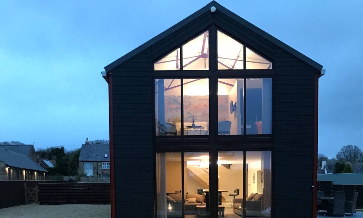 Witton Gilbert Cottage | HIGH CHURCH HILL, pet friendly, with hot tub in Witton Gilbert