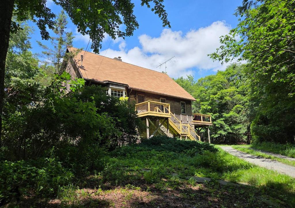 Roaring Branch House | Highlands Hideaway - Secluded 4BR Forest Gem