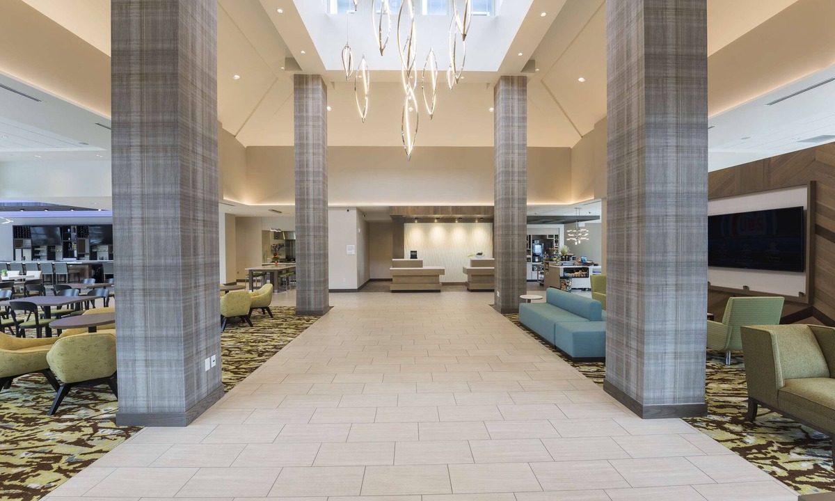 East Beltline Hotel | Hilton Garden Inn Grand Rapids East