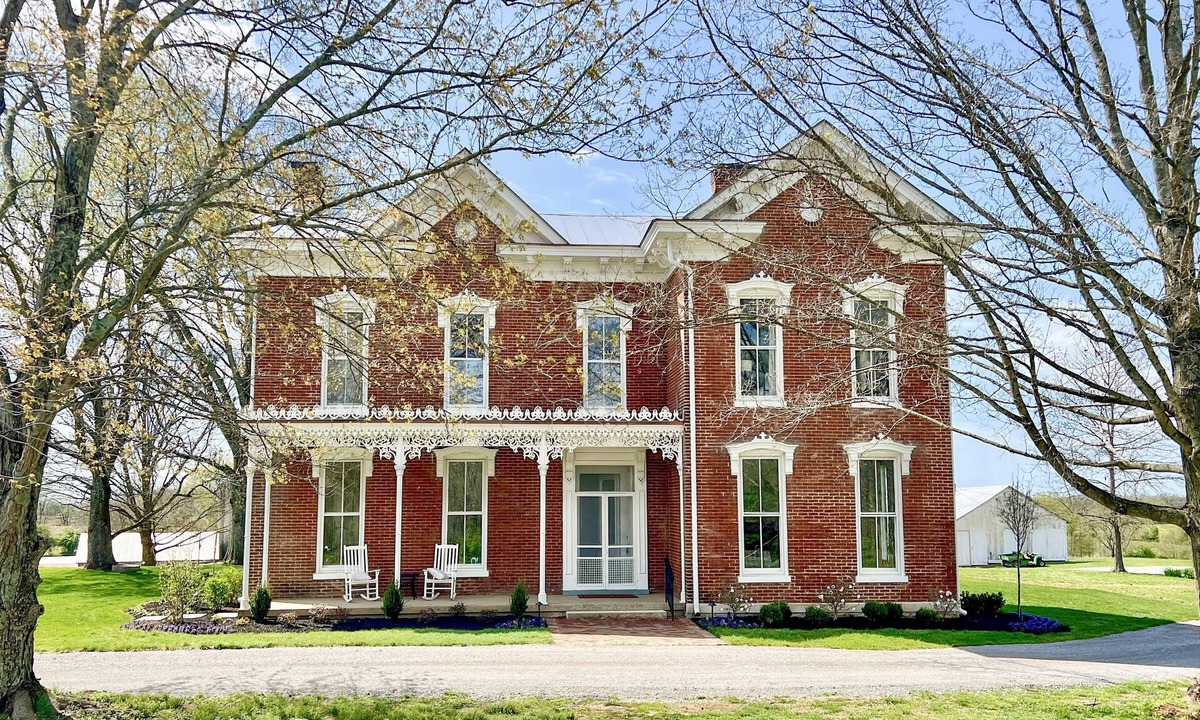 Shelbyville House | Historic Home Farm Stay in the Heart of Bourbon Country