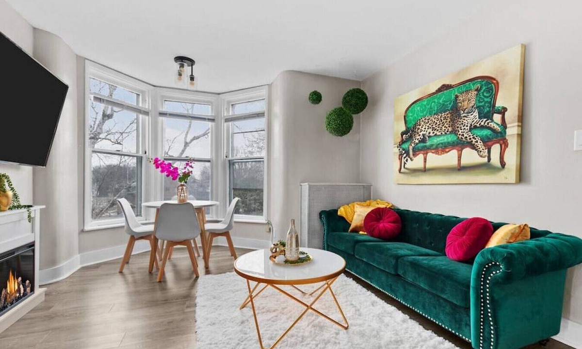 Neenah Apartment | Historic|Luxury|Fireplace!