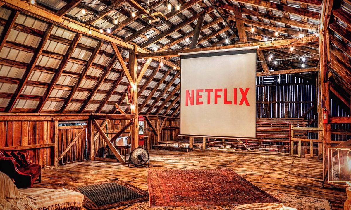McArthur House | Hocking Hills Retreat with Sauna, Hot Tub, Movie Theater, Fire Pit