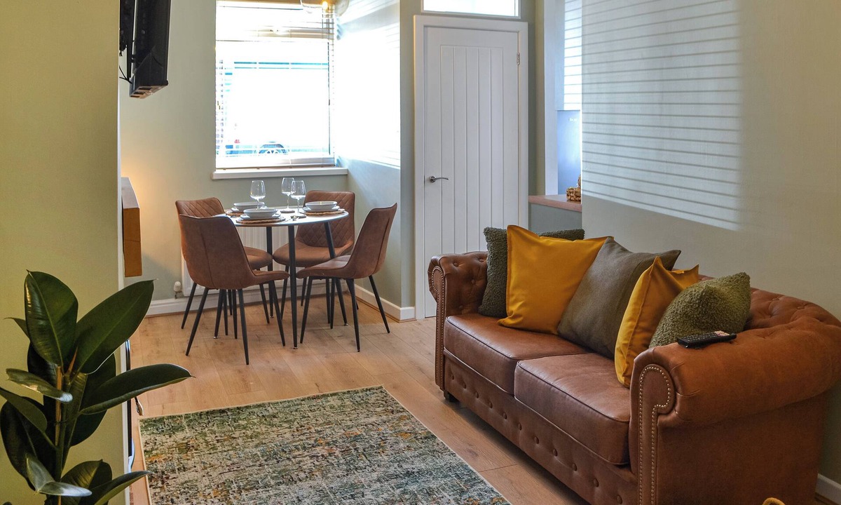 Woodhorn Cottage | Hogarth Apartment by the Sea-UK46447
