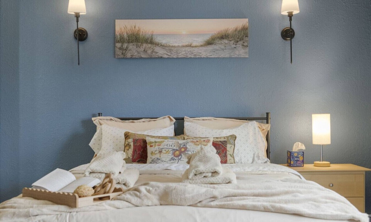 Holiday Hills House | Holiday Hills Retreat | Trails, Skiing & Horse Shows