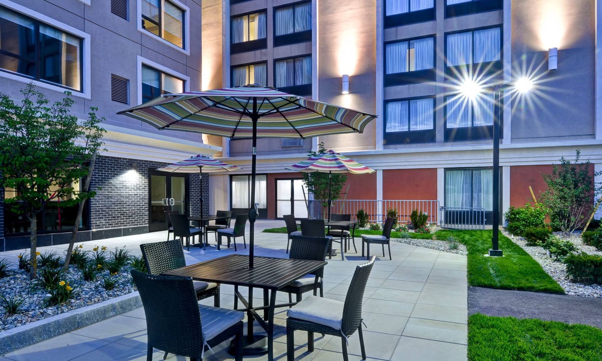 Dorchester Hotel | Holiday Inn Express Boston by IHG