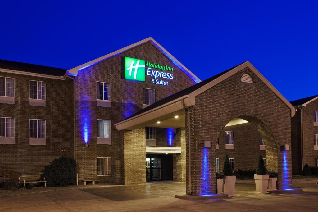 Sioux Falls Hotel | Holiday Inn Express Hotel & Suites Sioux Falls At Empire Mall by IHG