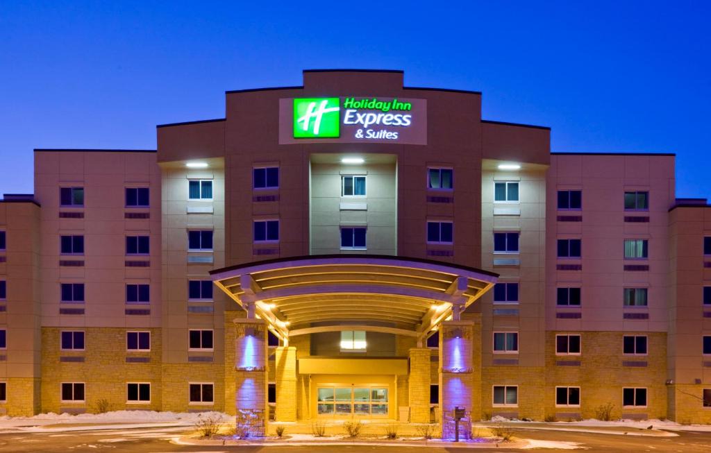 Mankato Hotel | Holiday Inn Express Hotel & Suites Mankato East by IHG