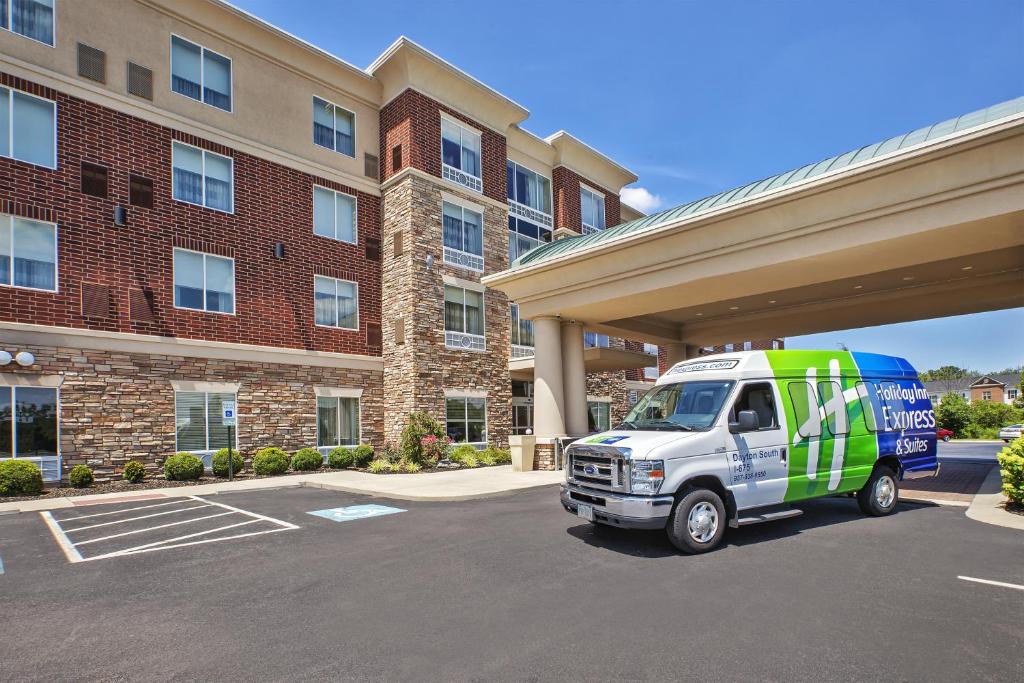 Dayton Hotel | Holiday Inn Express & Suites Dayton South - I-675 by IHG