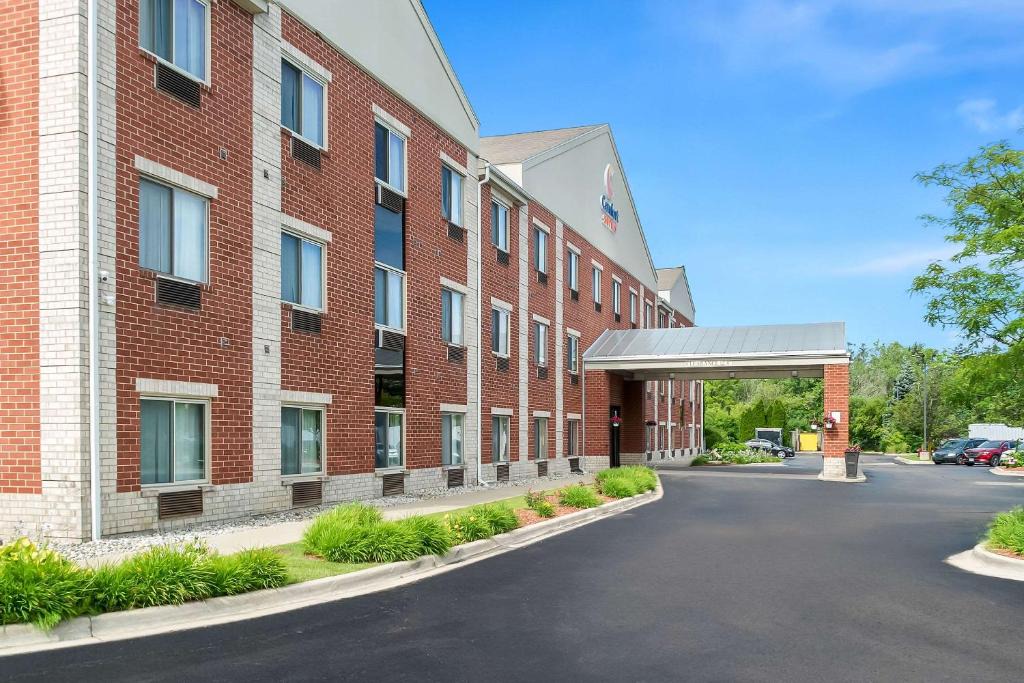 Southfield Hotel | Holiday Inn Express & Suites Southfield - Detroit