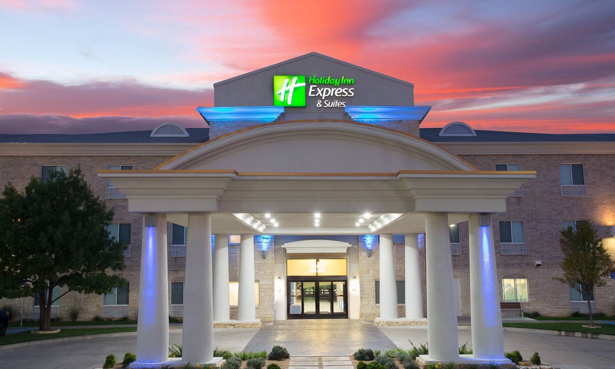 Amarillo Hotel | Holiday Inn Express & Suites Amarillo by IHG