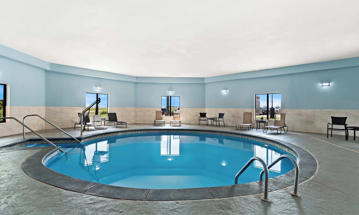 Perry Hotel | Holiday Inn Express & Suites Perry by IHG
