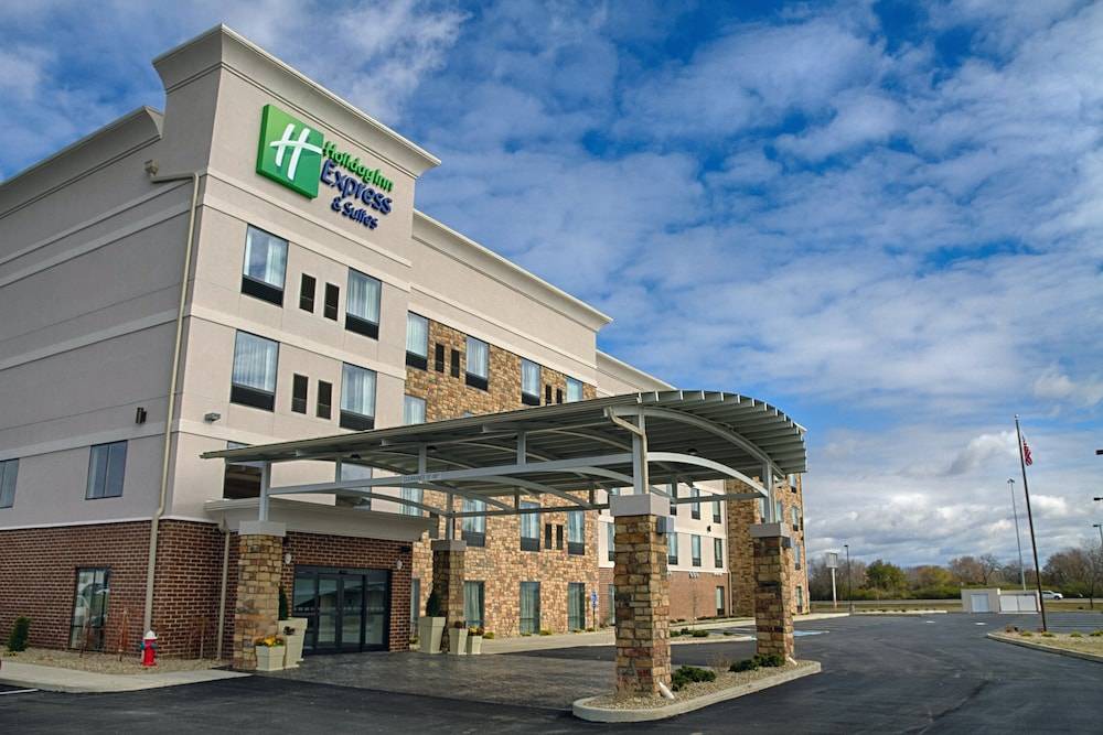 Sidney Hotel | Holiday Inn Express & Suites Sidney, an IHG Hotel