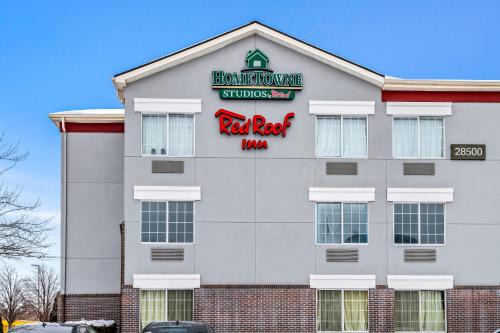 Southfield Hotel | HomeTowne Studios by Red Roof Southfield