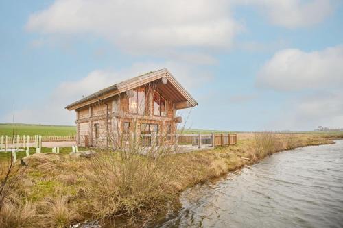 Kelso House | Host & Stay - Cabin on the Loch