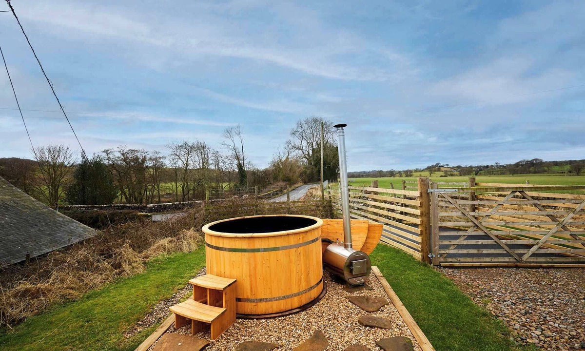 Brampton House | Host & Stay | Kingbridge Forge