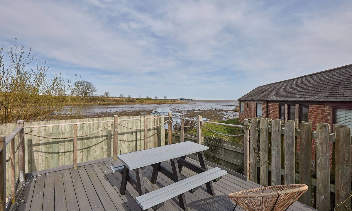 Waren Mill Apartment | Host & Stay | The Maltings