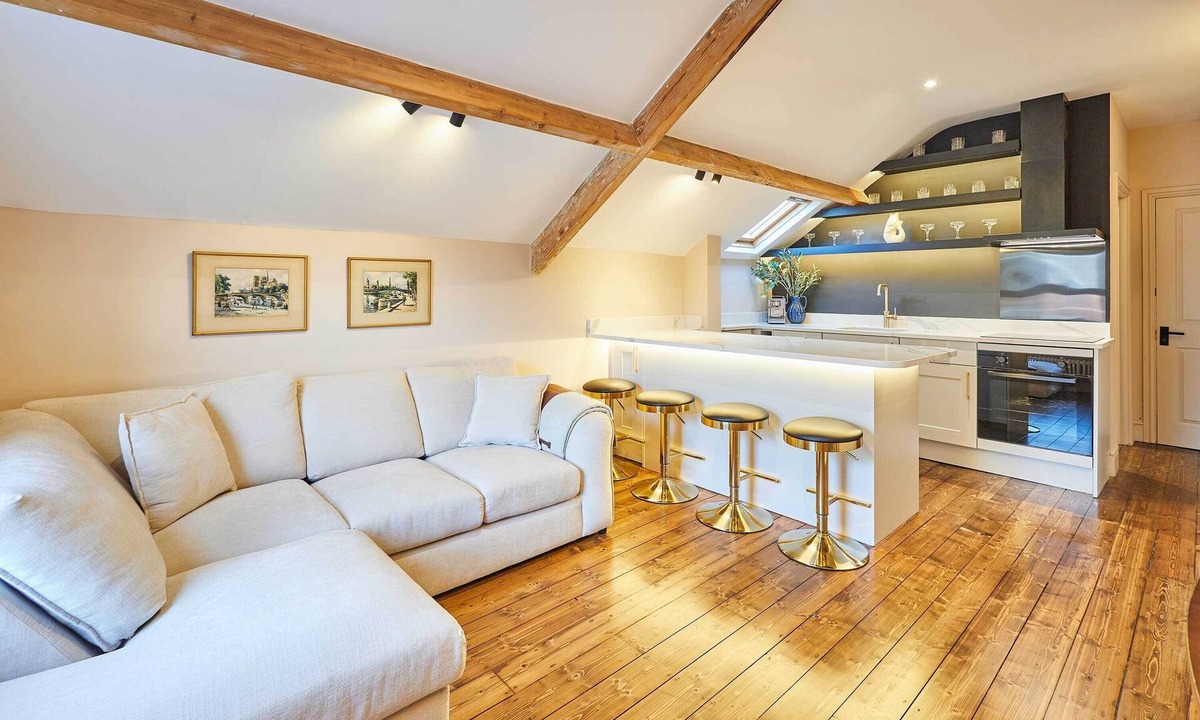 Jesmond Apartment | Host & Stay | The Rooftop Gallery