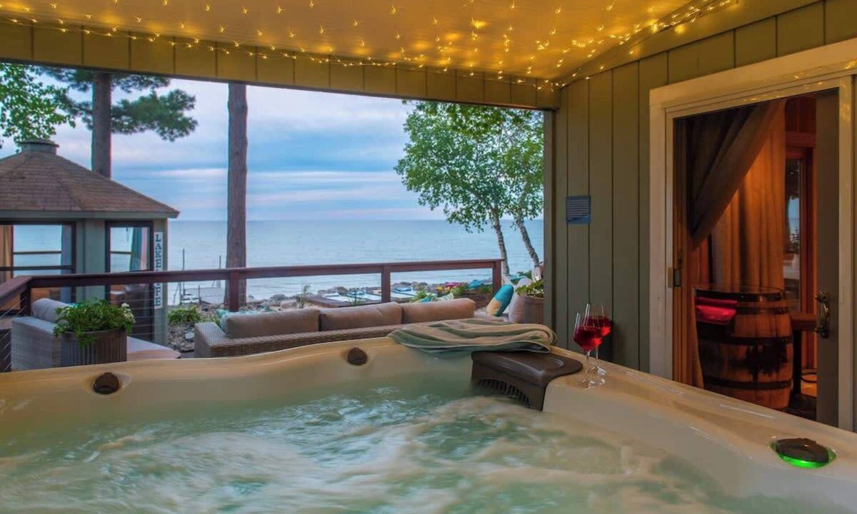 Cheboygan House | Huron Helm · Lake Front*HotTub*FirePlace*KingBed*ArcadeBarrel*