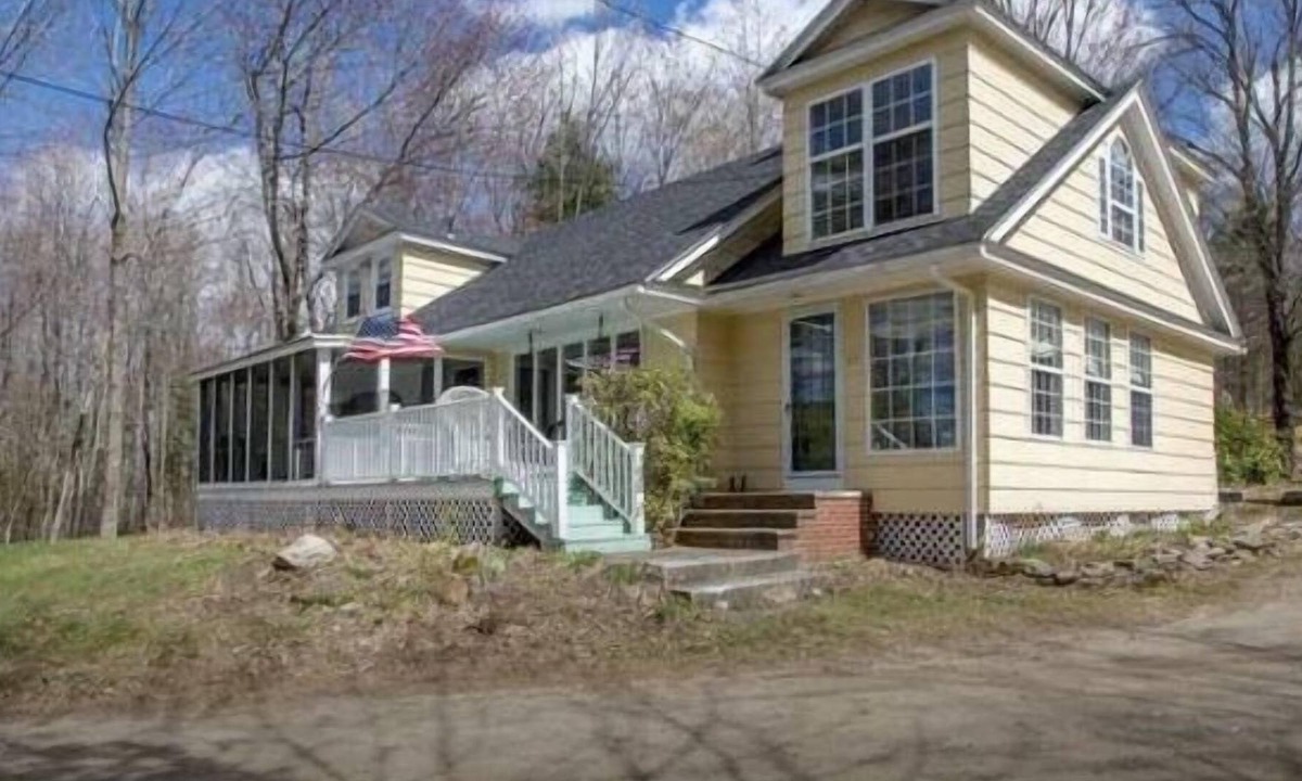 Hartford House | In Maine's western mountains