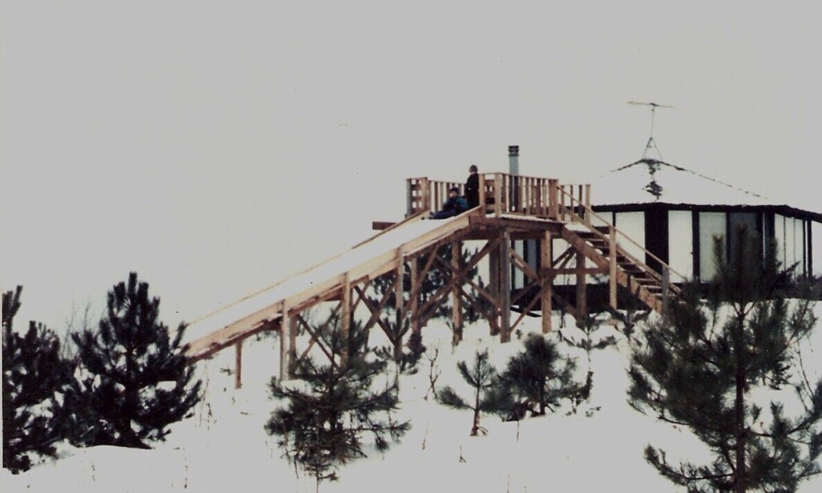 Wakefield Ski Chalet | Indianhead Village/Blackjack Wildernest II- lower level Unit of Wildernest I