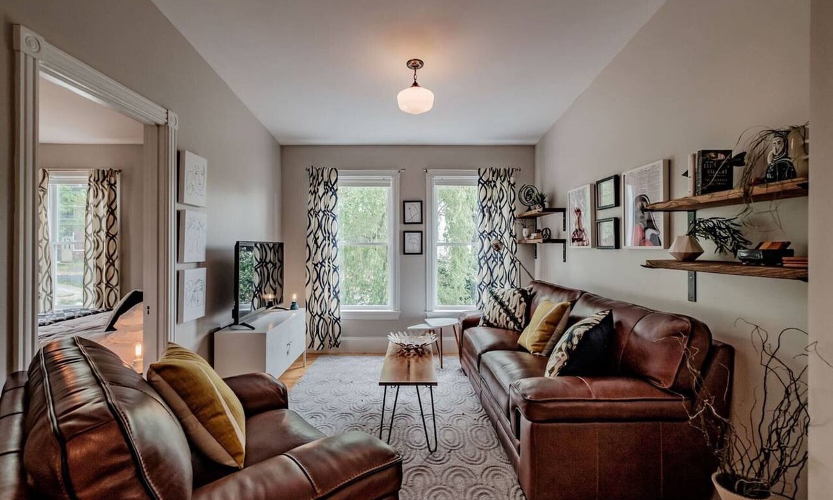 East End Apartment | Industrial Farmhouse Chic in Portland`s Most Desirable Neighborhood