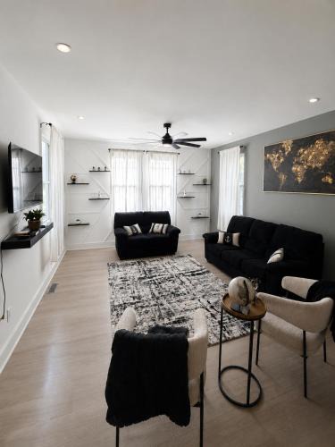 Near Eastside House | Indy Modern Stay