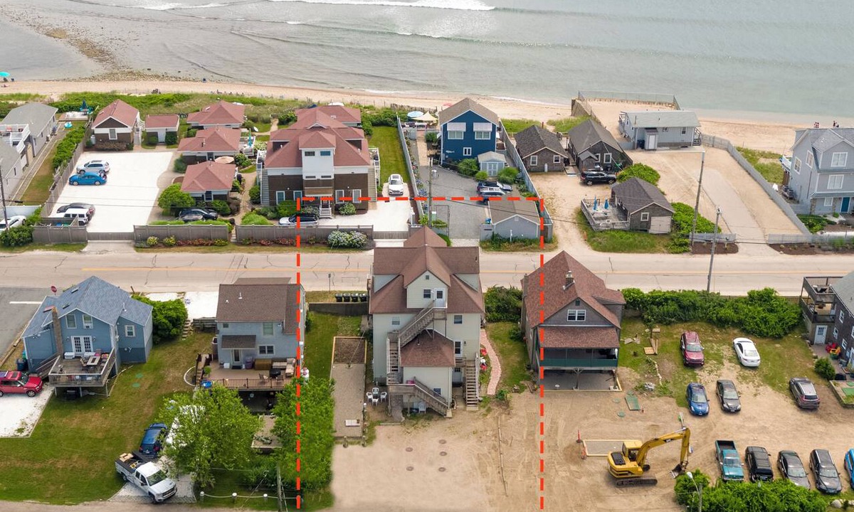 Matunuck Apartment | Island View at The Marilla Matunuck walk to beach