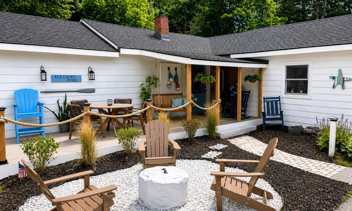 Kennebunk Cottage | JUST RENOVATED! 3BR 1. 5 Bath Beach Cottage near KPT and Beaches