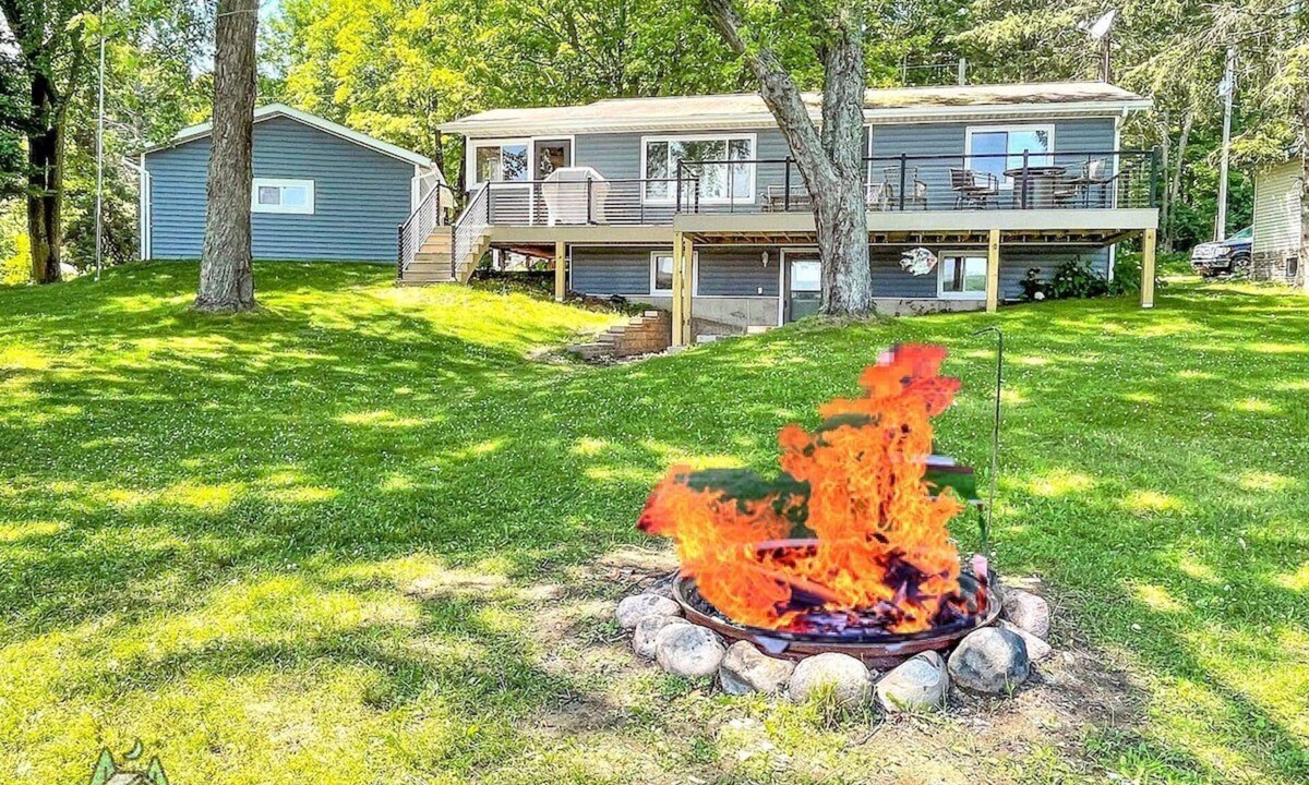 Phillips House | Kamp Kielley on Wilson Lake