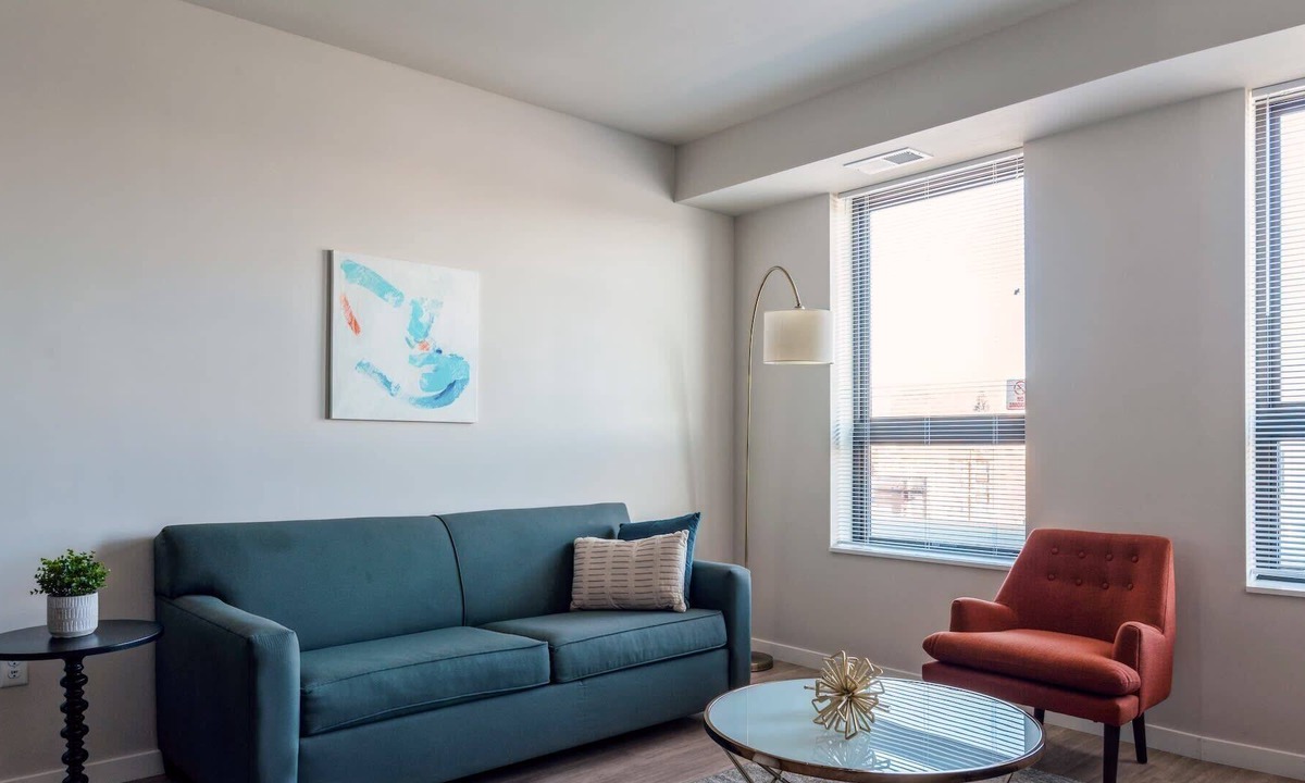 Lowry Hill East Apartment | Kasa | Welcoming 1 BD + Pet Friendly | Minneapolis