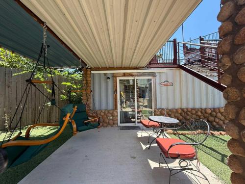Medicine Park House | KB Book Fort Sill Tiny House Suite Slps 4 1Br 1Ba