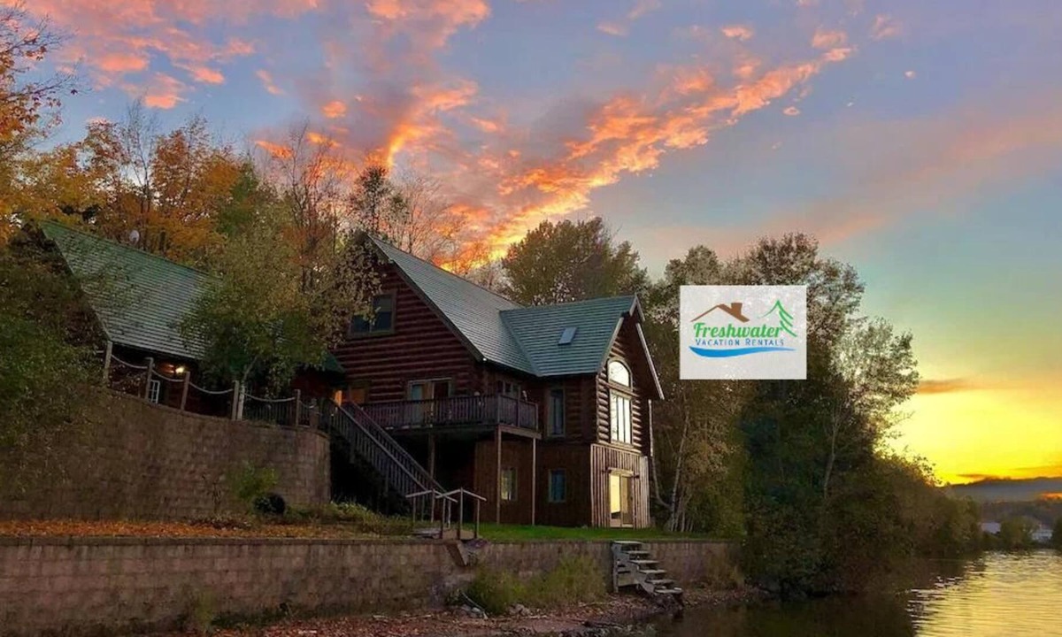 Houghton House | Keweenaw's Houghton Haven: Gorgeous all-seasons waterfront home!