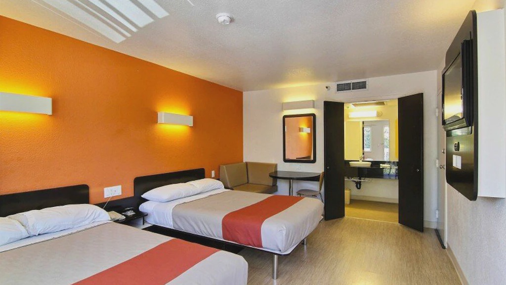 Macedonia Hotel | Key Inn Macedonia - 2 Double Bed Non-Smoking