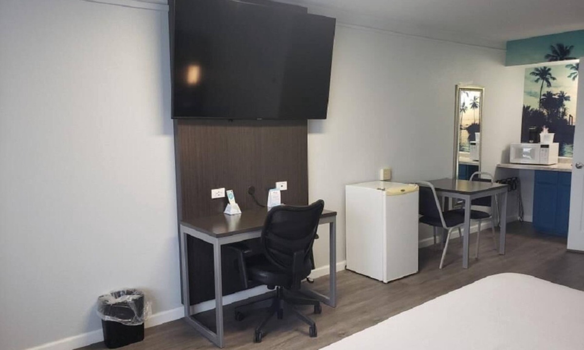 Henderson Apartment | King Accessible Non Smoking at Envi Boutique Hotel