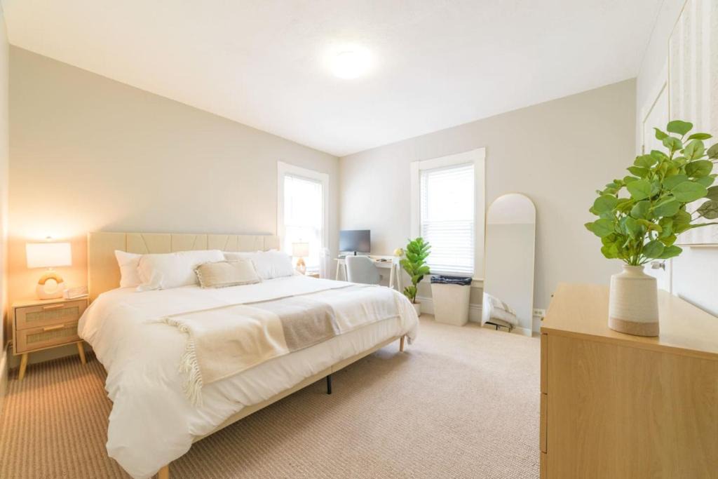 Portsmouth Apartment | King Bed Downtown Suite Port City Stays