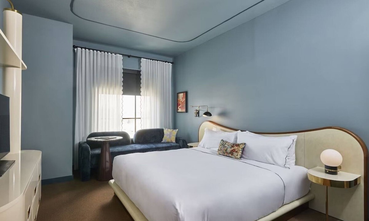 East Market District House | King Room at Hotel Genevieve, Pets Allowed! Near Bowman Field Airport
