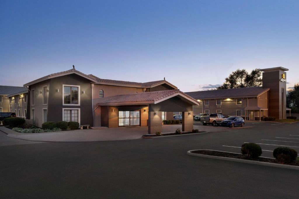 Lexington Hotel | La Quinta Inn Lexington-Horse Park