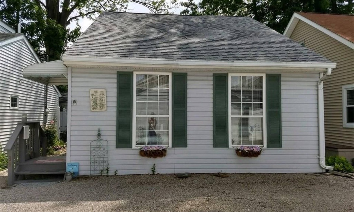 Ashtabula Cottage | Lake Cottage